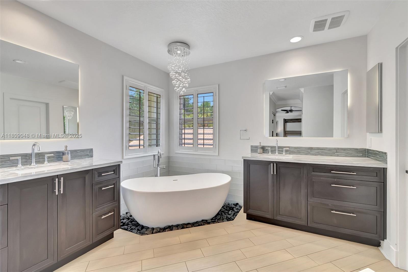 SABAL LAKES PH 4 - Residential