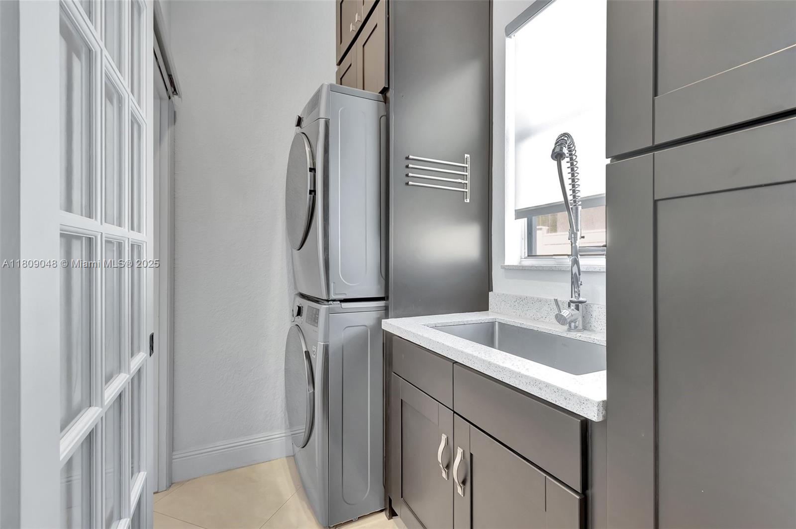 SABAL LAKES PH 4 - Residential
