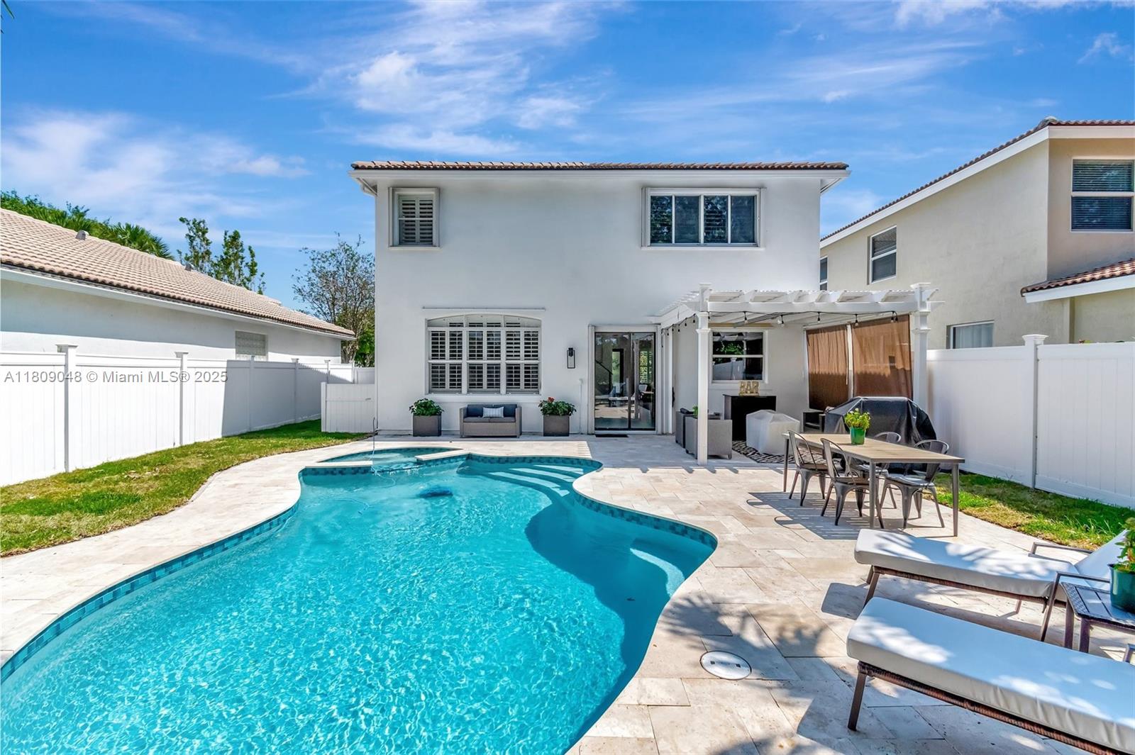 SABAL LAKES PH 4 - Residential