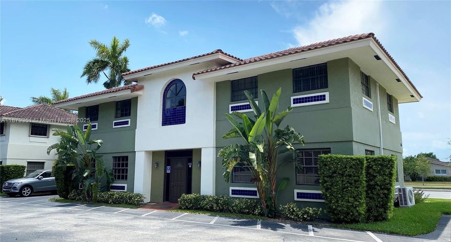 THREE OFFICE SUITE, DOWNSTAIRS, APPROXIMATELY 600 SF, FREE STANDING PROFESSIONAL OFFICE BUILDING, BEST LOCATION, CLOSE TO TRI RAIL AND PUBLIC TRANSPORTATION, MORE THAN 50000 CARS TRAVELING THROUGH HILLSBORO BLVD EVERY DAY, THIS IMPECCABLY MAINTAINED OFFICE BUILDING INCLUDE MEDITERRANIAN ARCHITECTURE, PROFESSIONALLY LANDSCAPED WITH ROYAL PALM TREES, 24 HRS SECURITY, AMPLE PARKING, RENTAL PRICE EXCLUDED 7% SALES TAX, UTILITIES ARE INCLUDED.