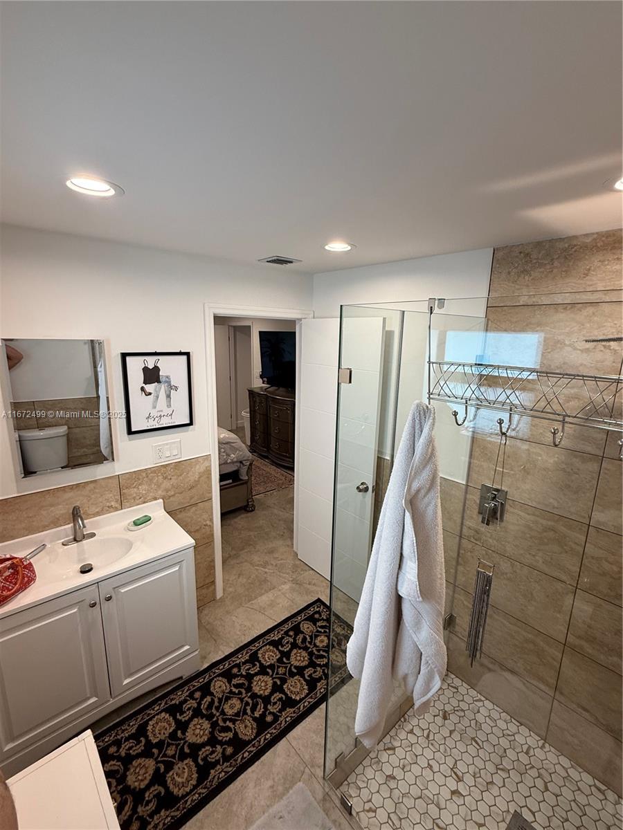 DELRAY MANOR ADD - Residential Lease