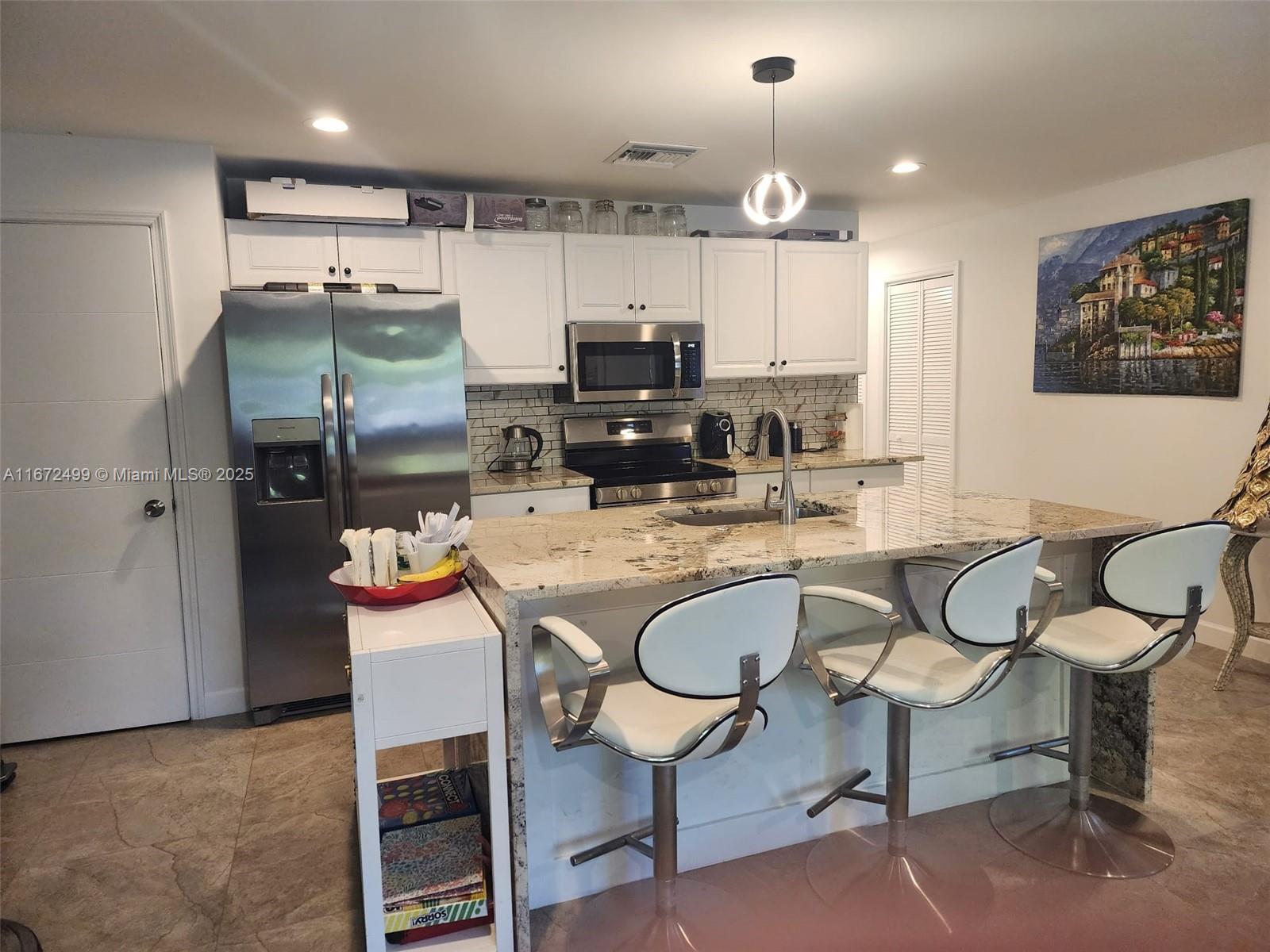 DELRAY MANOR ADD - Residential Lease