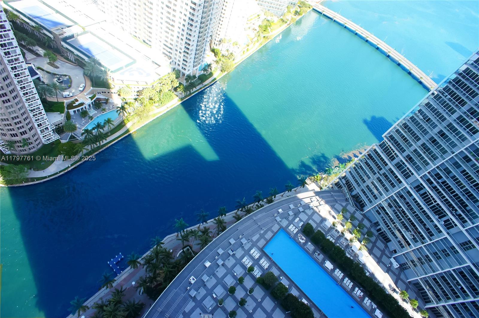 ICONBRICKELL CONDO NO 1 - Residential