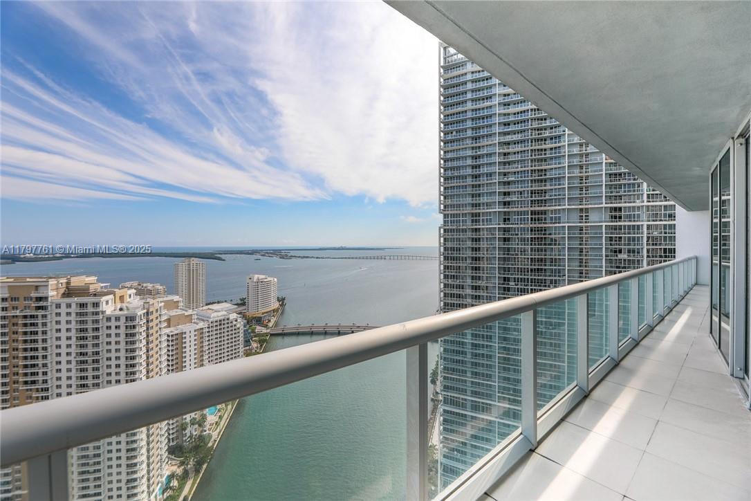 ICONBRICKELL CONDO NO 1 - Residential