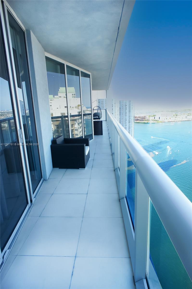 ICONBRICKELL CONDO NO 1 - Residential