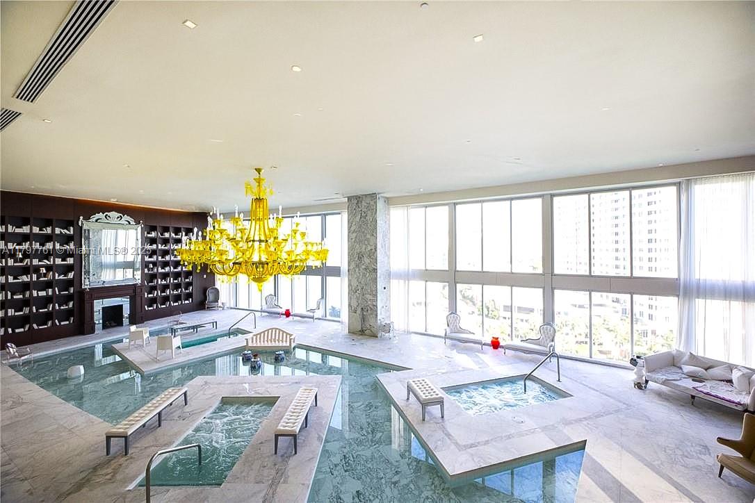 ICONBRICKELL CONDO NO 1 - Residential