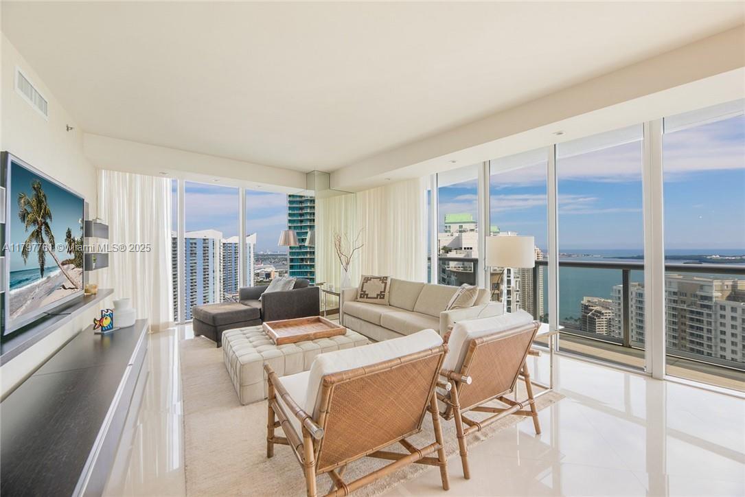 ICONBRICKELL CONDO NO 1 - Residential