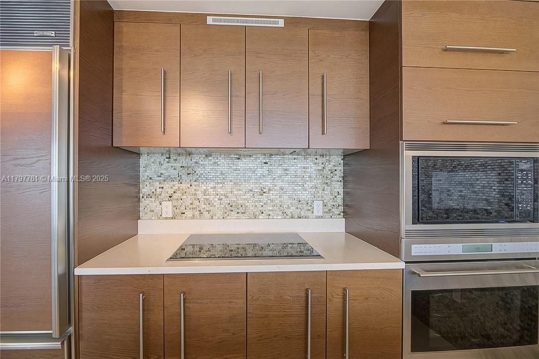 ICONBRICKELL CONDO NO 1 - Residential