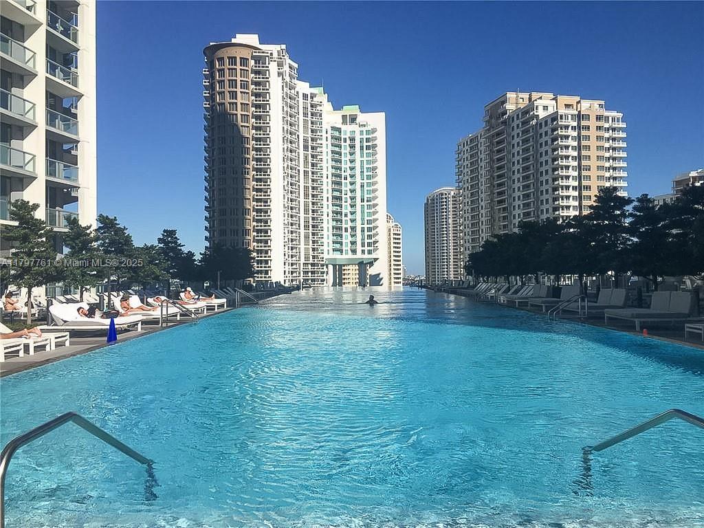 ICONBRICKELL CONDO NO 1 - Residential