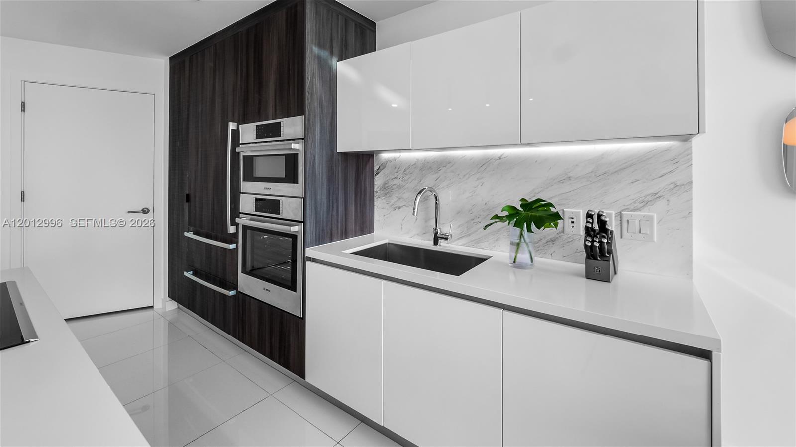 PARAMOUNT MIAMI WORLDCENT - Residential