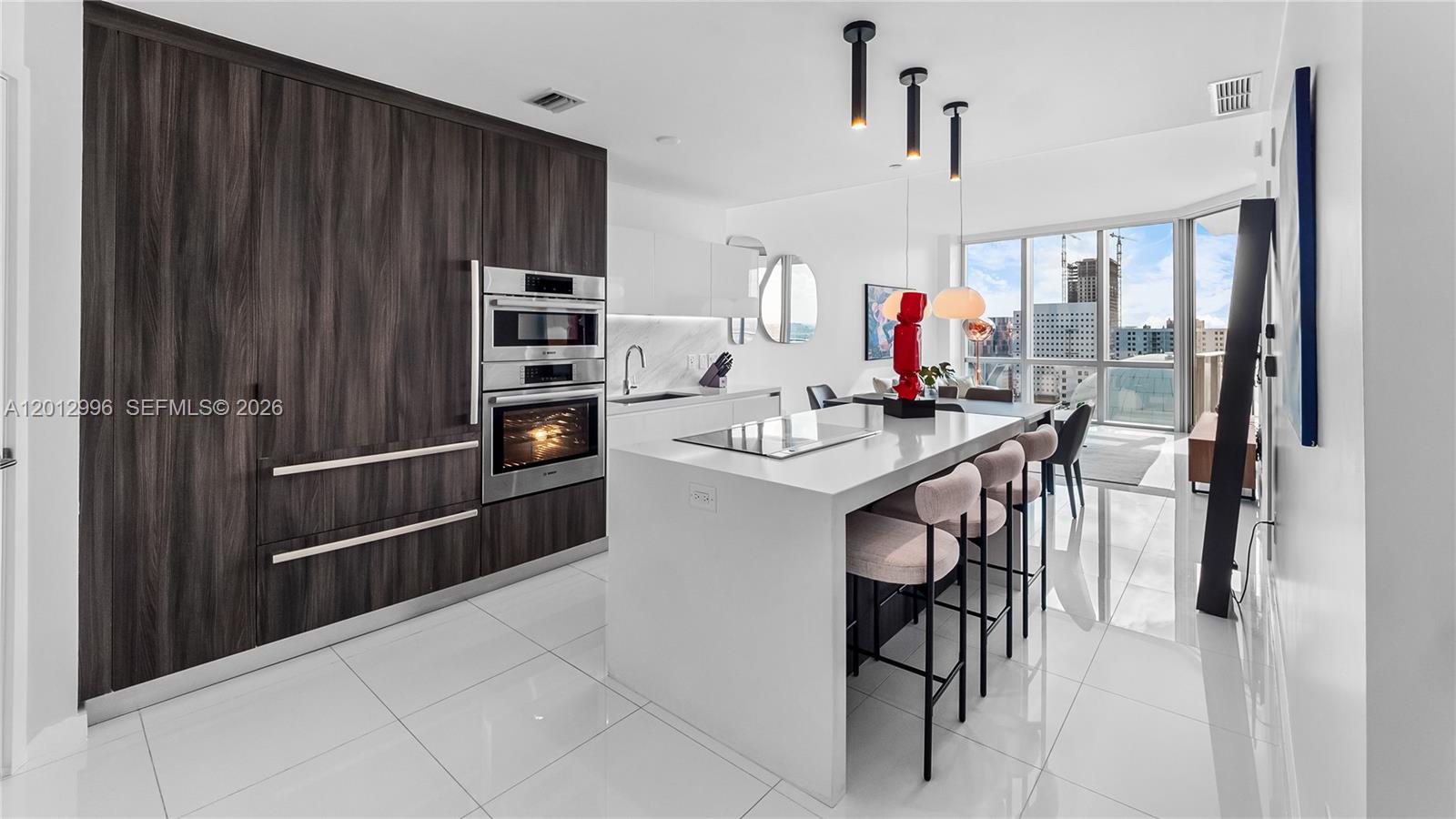 851 NE 1st Ave 1606