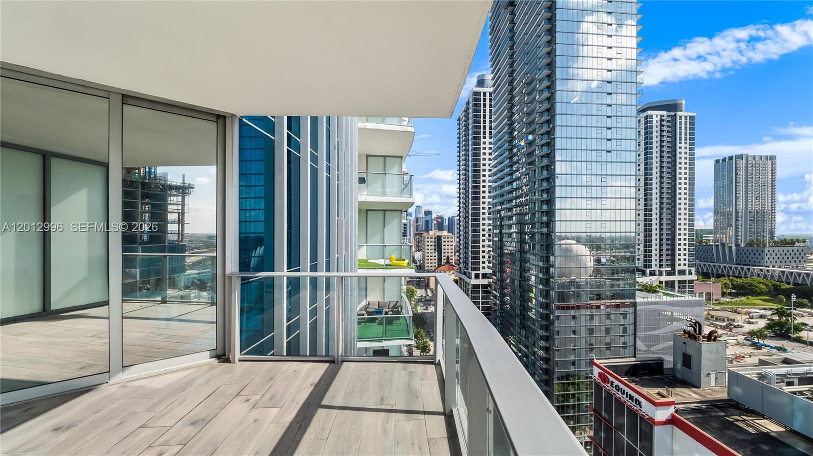 PARAMOUNT MIAMI WORLDCENT - Residential