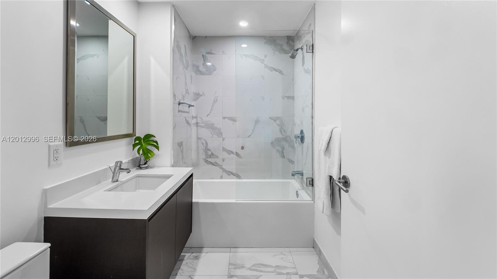 PARAMOUNT MIAMI WORLDCENT - Residential