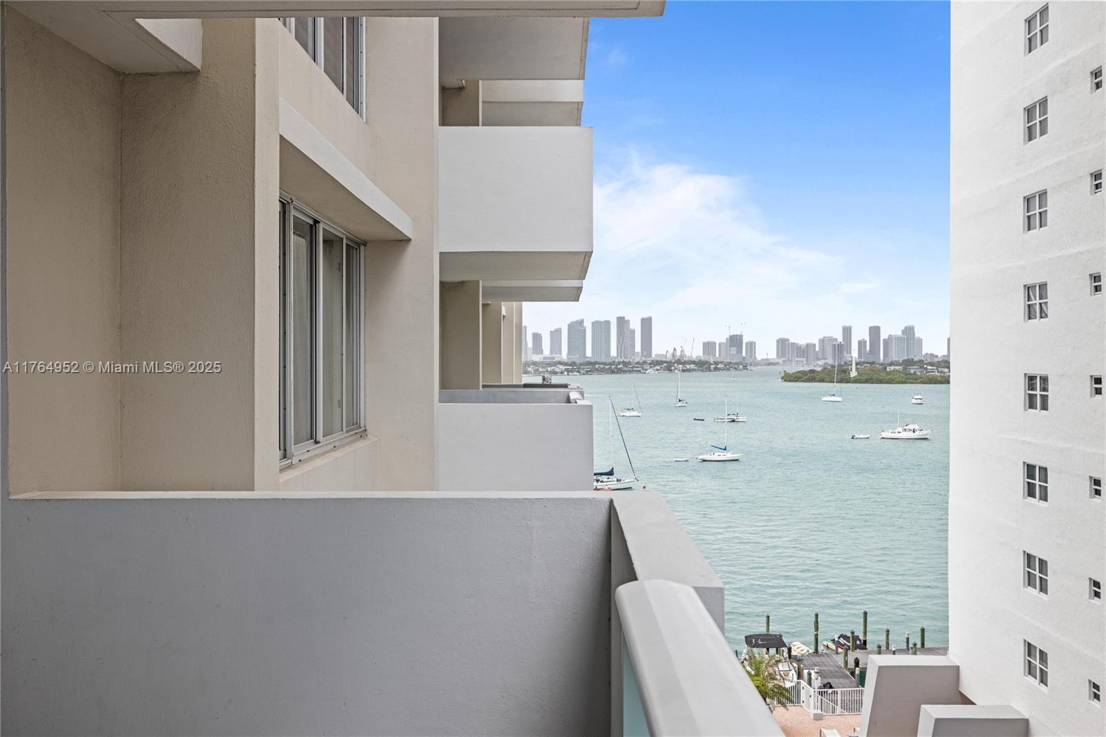 Rental Property at 1200 West Ave 622, Miami Beach, Miami-Dade County, Florida - Bedrooms: 1 
Bathrooms: 1  - $3,000 MO.