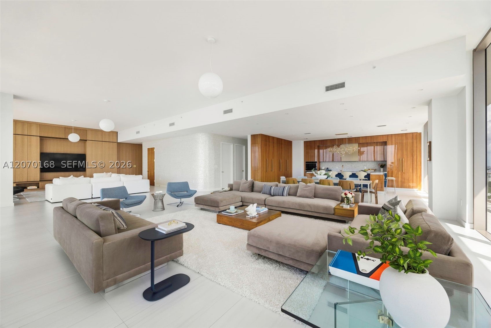 2655 S Bayshore Dr 1801/02