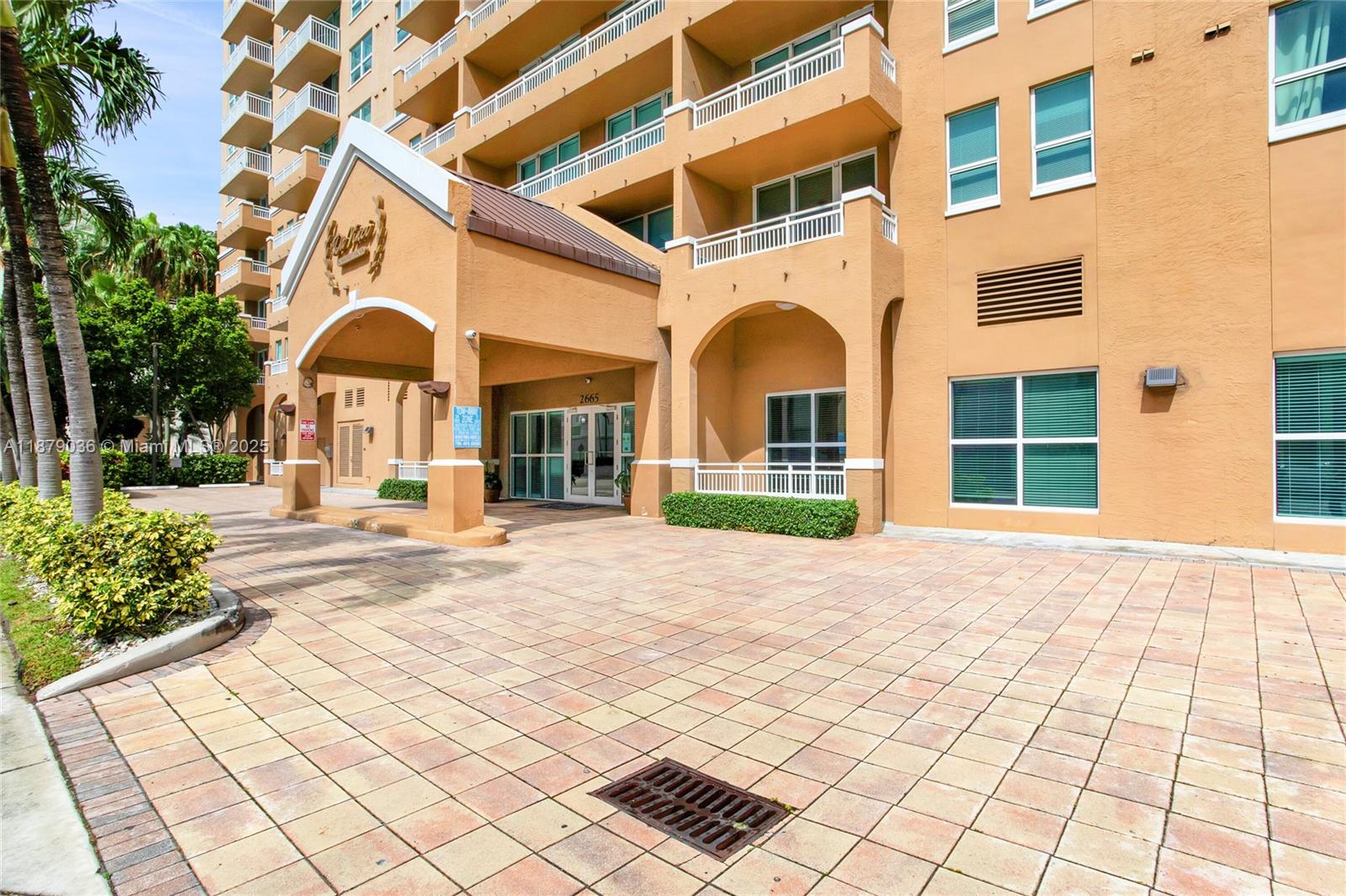 Location, Location, Location! Beautiful and comfortable 2/2 with views of Coral Gables. This spacious unit offers new floors, freshly painted walls throughout and new blinds, granite countertops, full-size W&D in unit, 2 parking spaces in gated garage. Da Vinci Condominium is centrally located between Downtown Miracle Mile and Shops at Merrick Park - and offers easy access to University of Miami, Coconut Grove and is only steps from Douglas Park. Residents enjoy an elegant lobby, tropical pool area, comprehensive fitness center with sauna, 24/7 security, and on-site management.