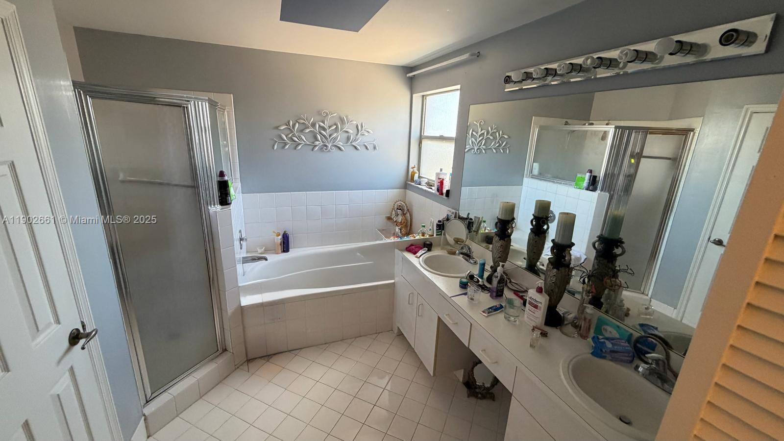 OAK CREEK - Residential