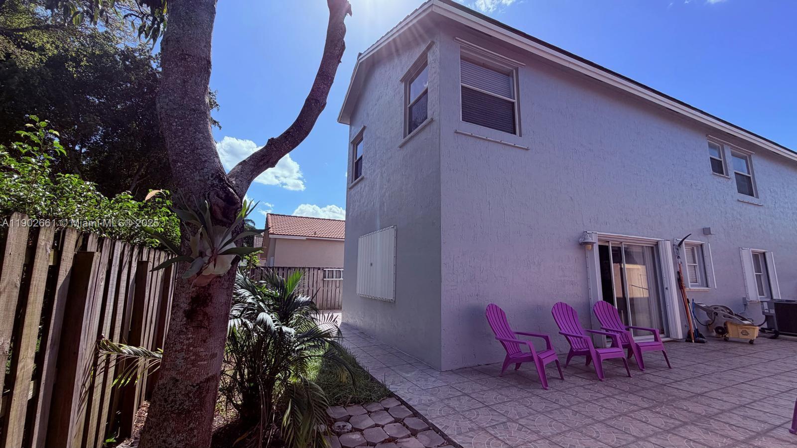 OAK CREEK - Residential