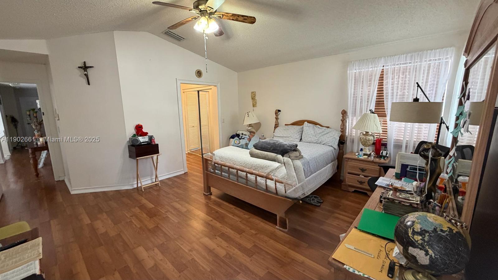 OAK CREEK - Residential