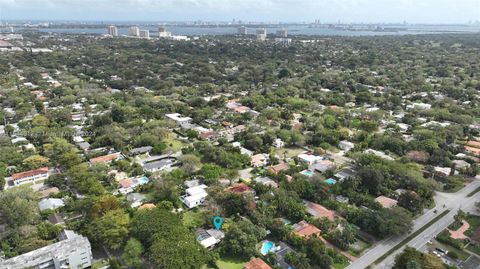 A home in Biscayne Park