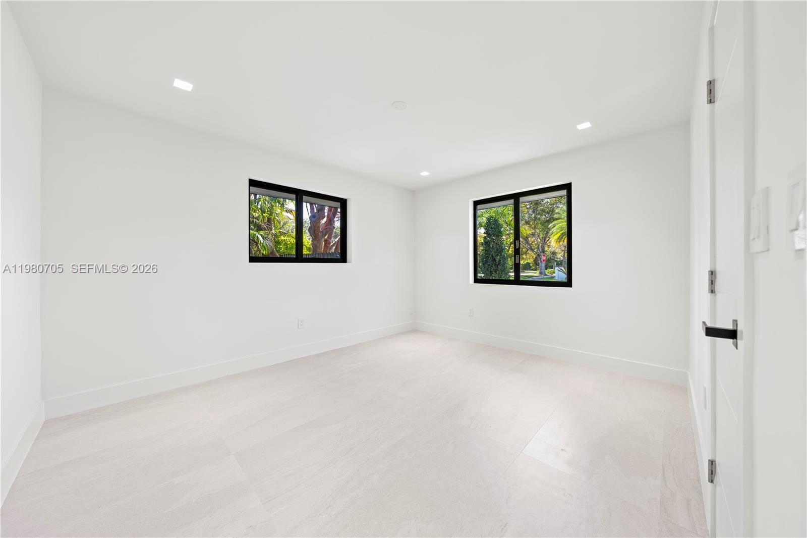 MOON GATE NO 2 - Residential