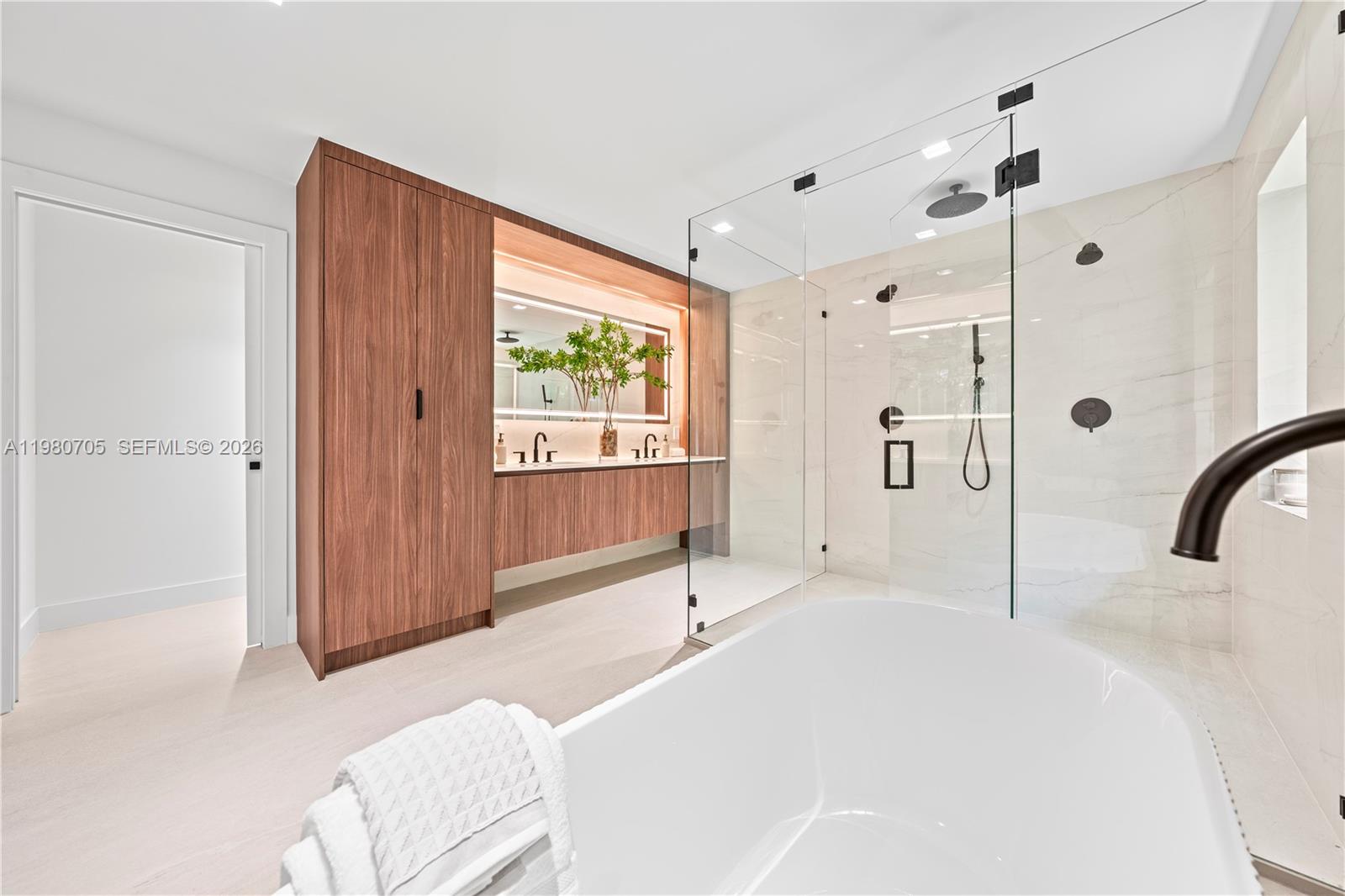 MOON GATE NO 2 - Residential