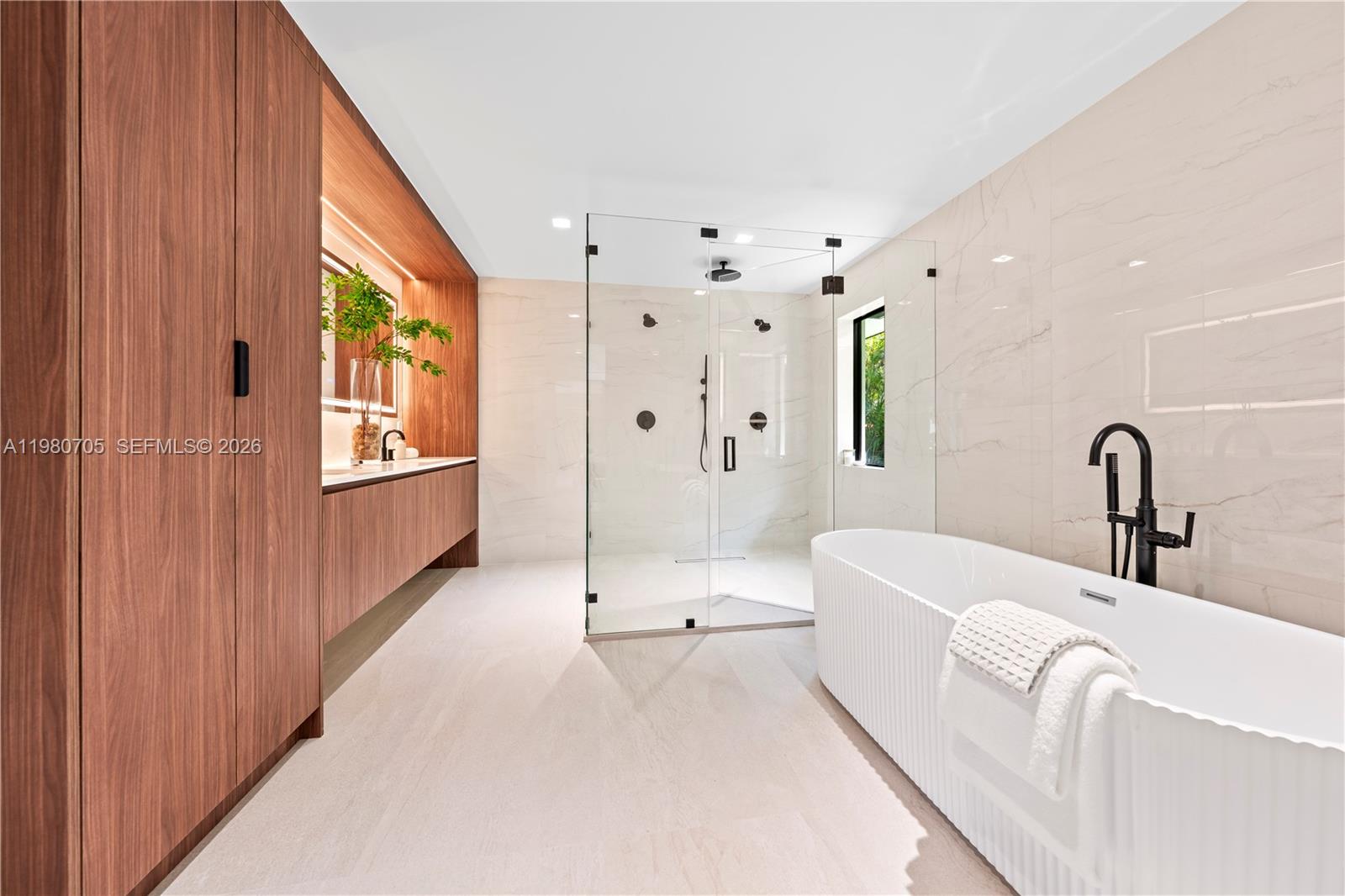 MOON GATE NO 2 - Residential