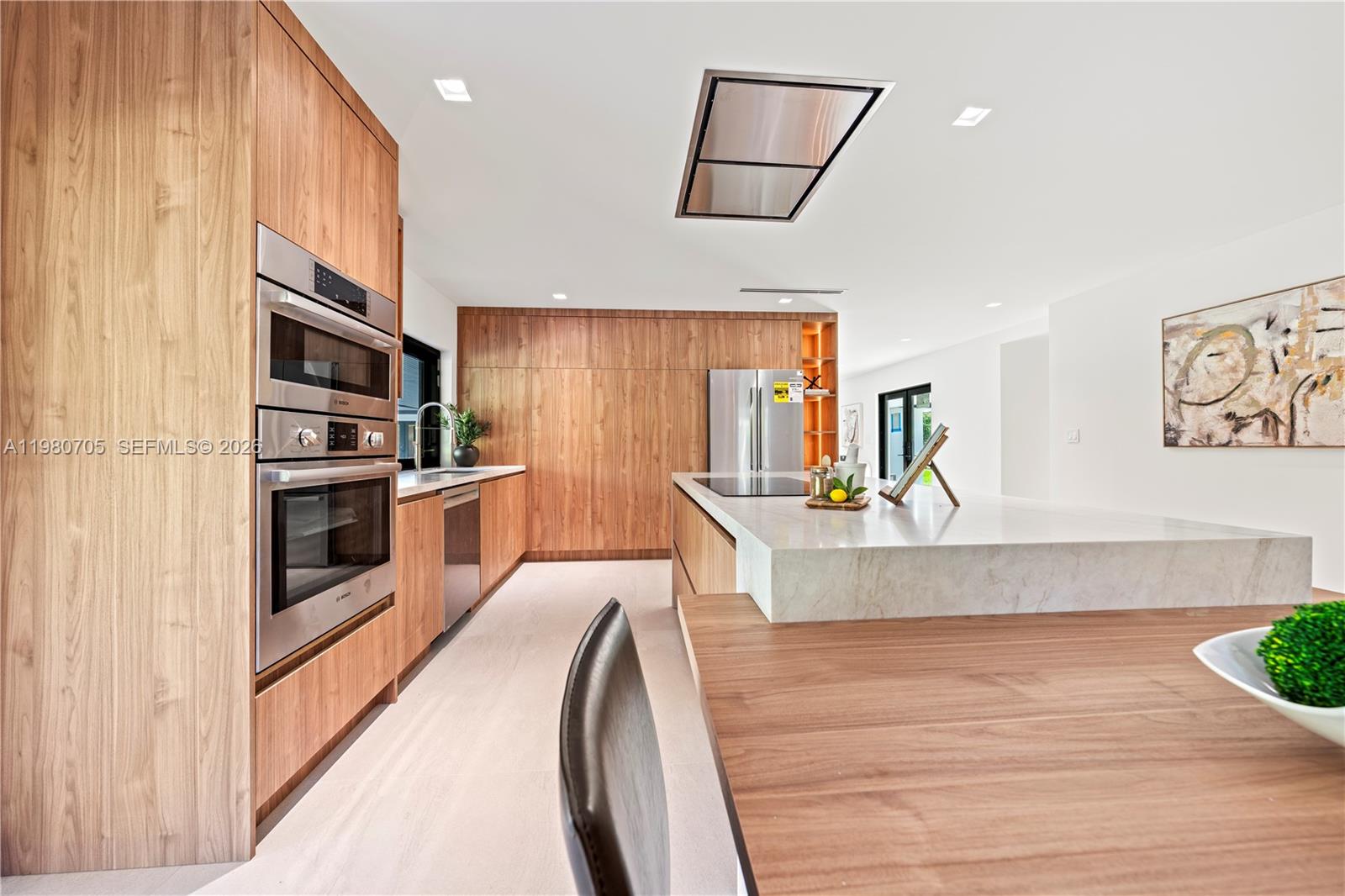 MOON GATE NO 2 - Residential