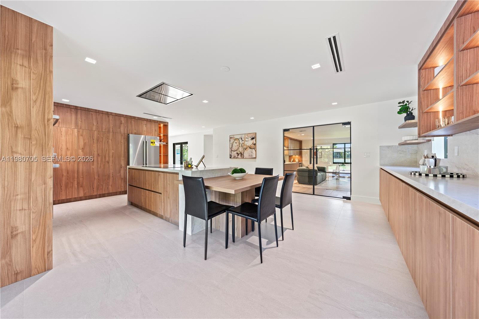 MOON GATE NO 2 - Residential