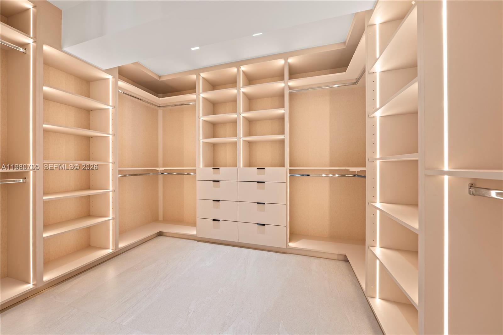 MOON GATE NO 2 - Residential