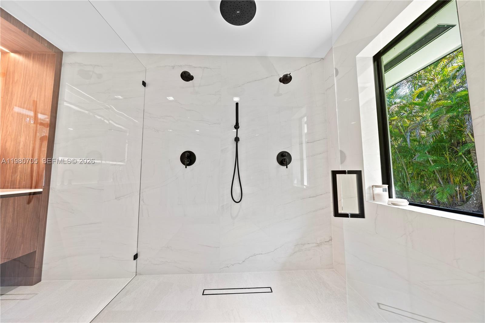 MOON GATE NO 2 - Residential