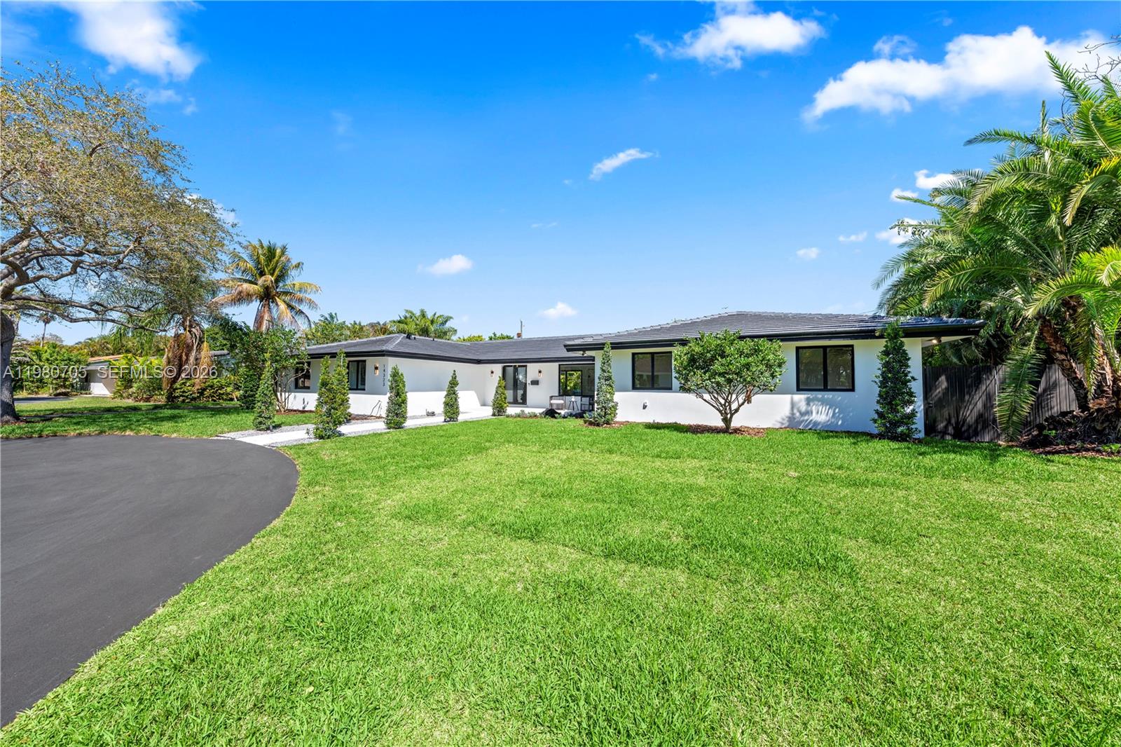 MOON GATE NO 2 - Residential