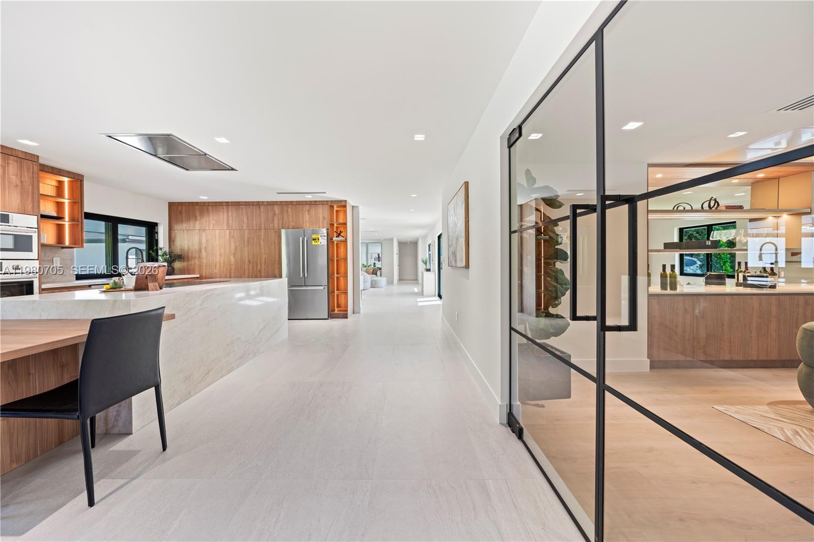 MOON GATE NO 2 - Residential