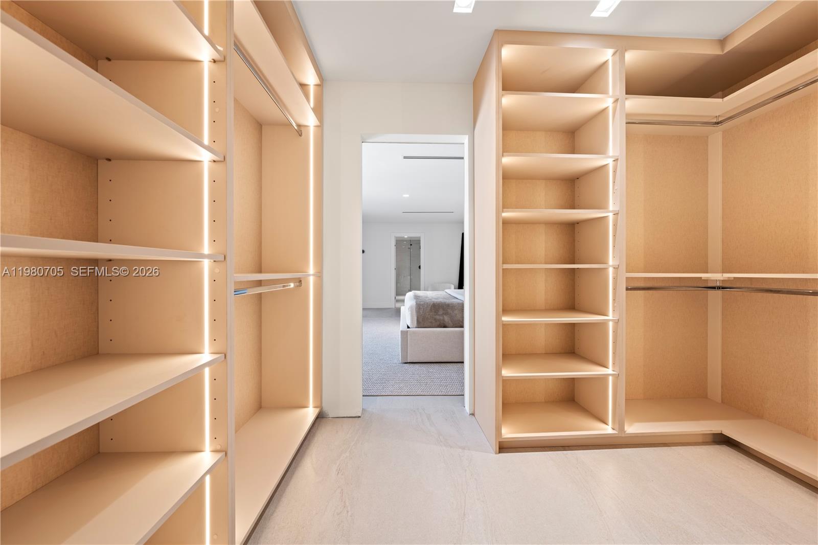 MOON GATE NO 2 - Residential