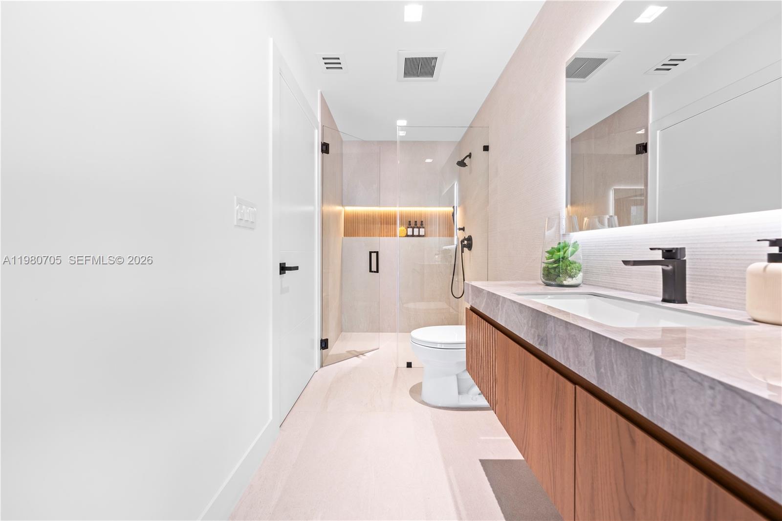 MOON GATE NO 2 - Residential