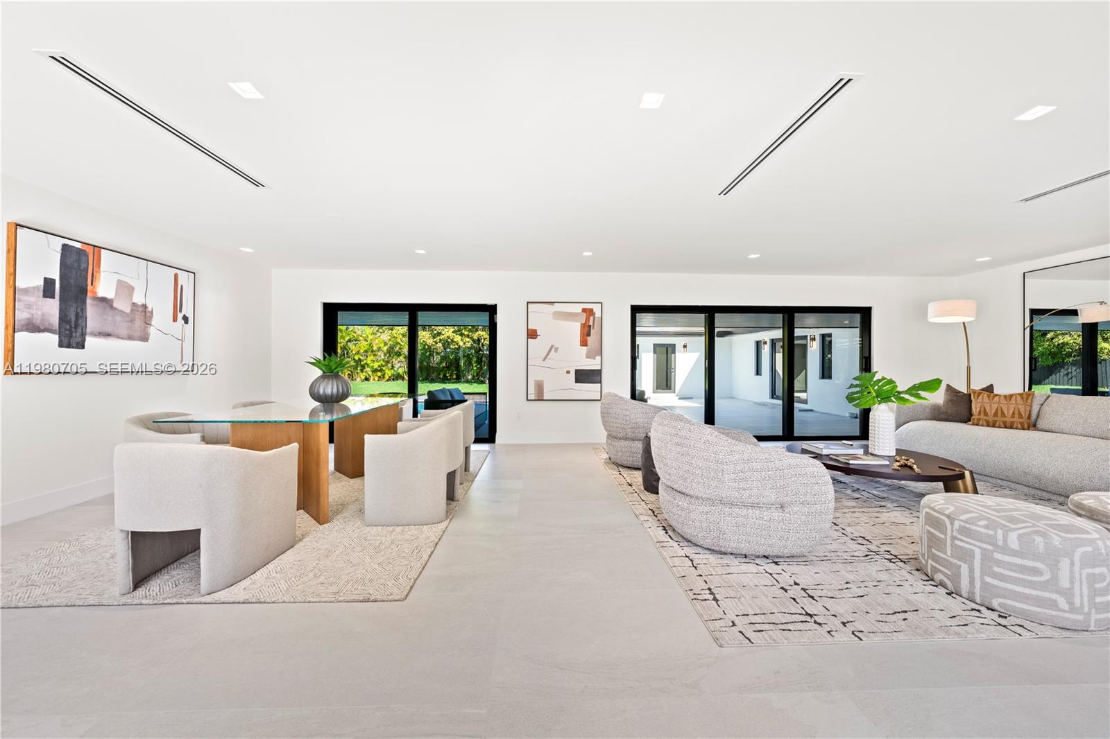 MOON GATE NO 2 - Residential