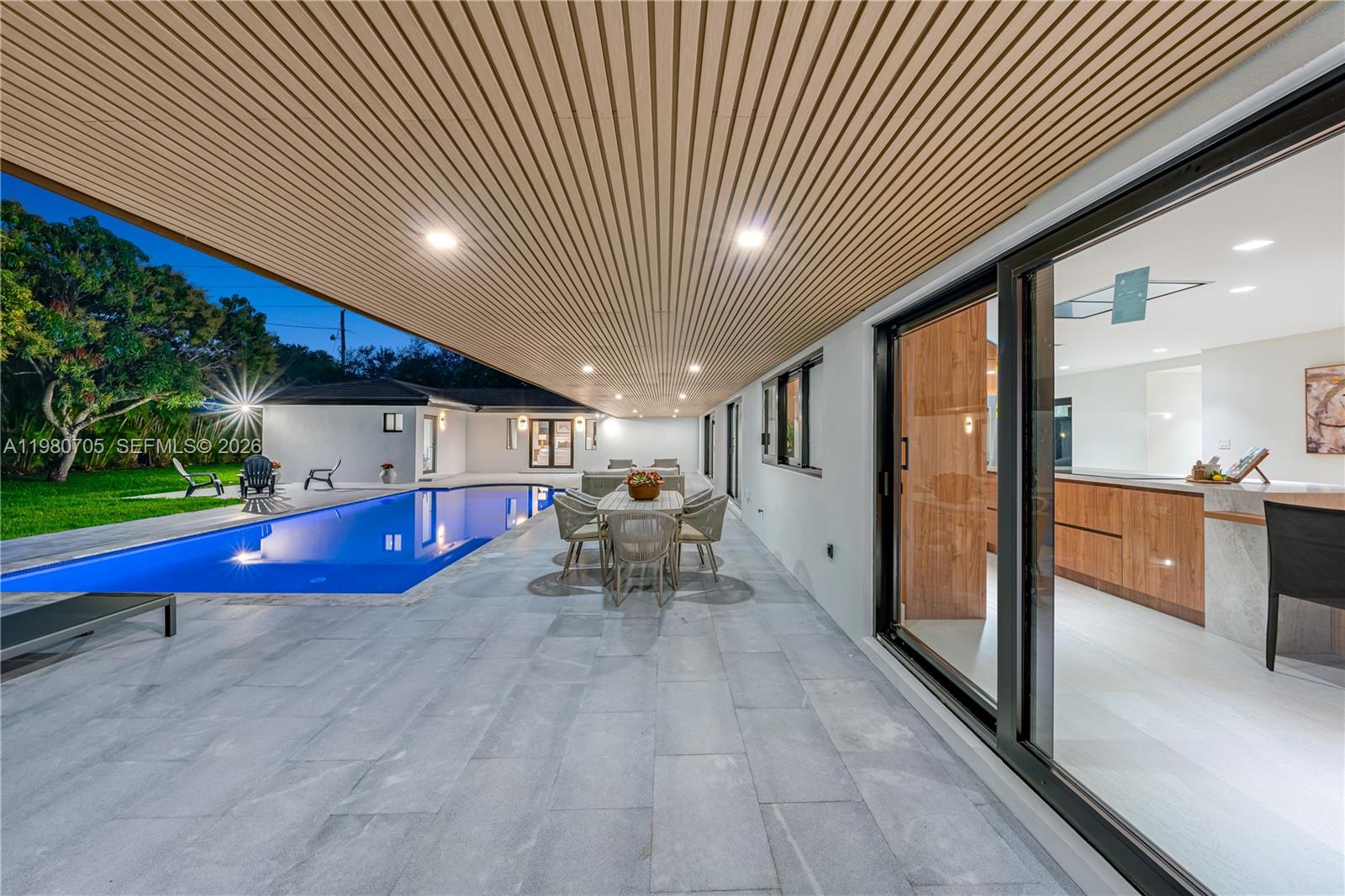 MOON GATE NO 2 - Residential