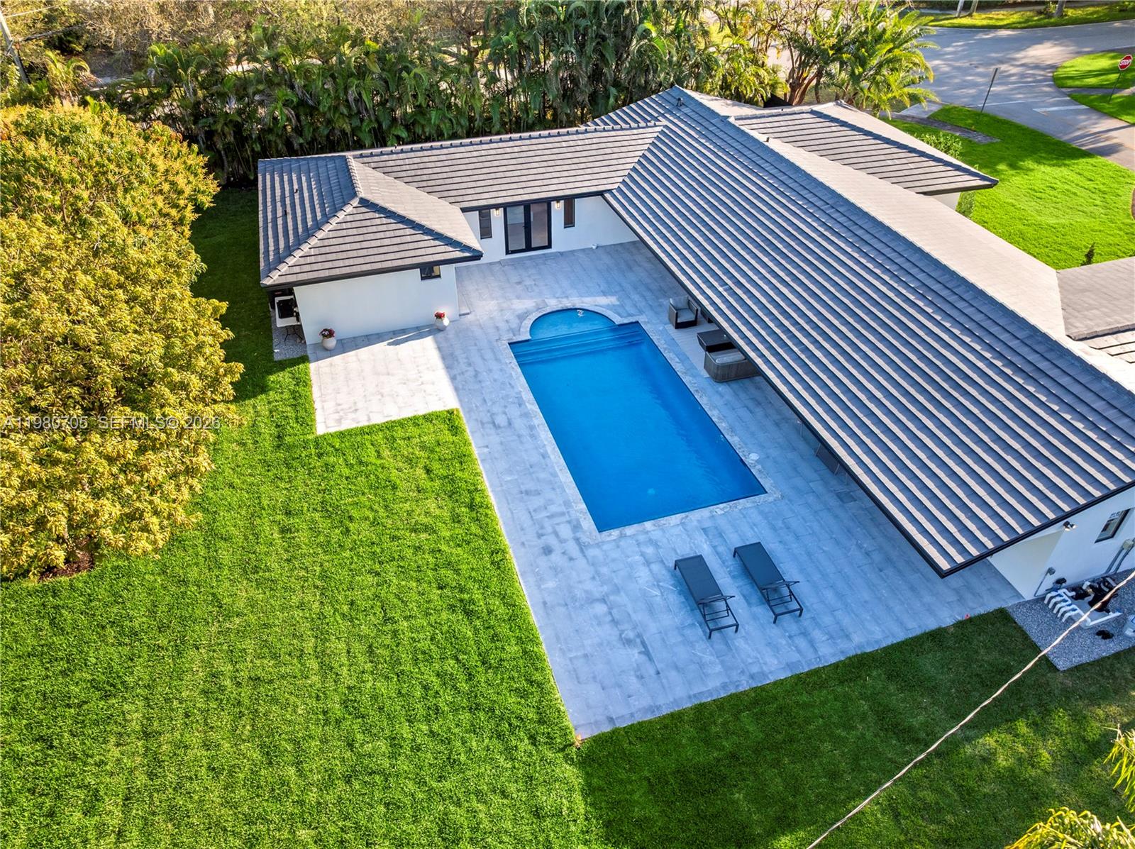 MOON GATE NO 2 - Residential