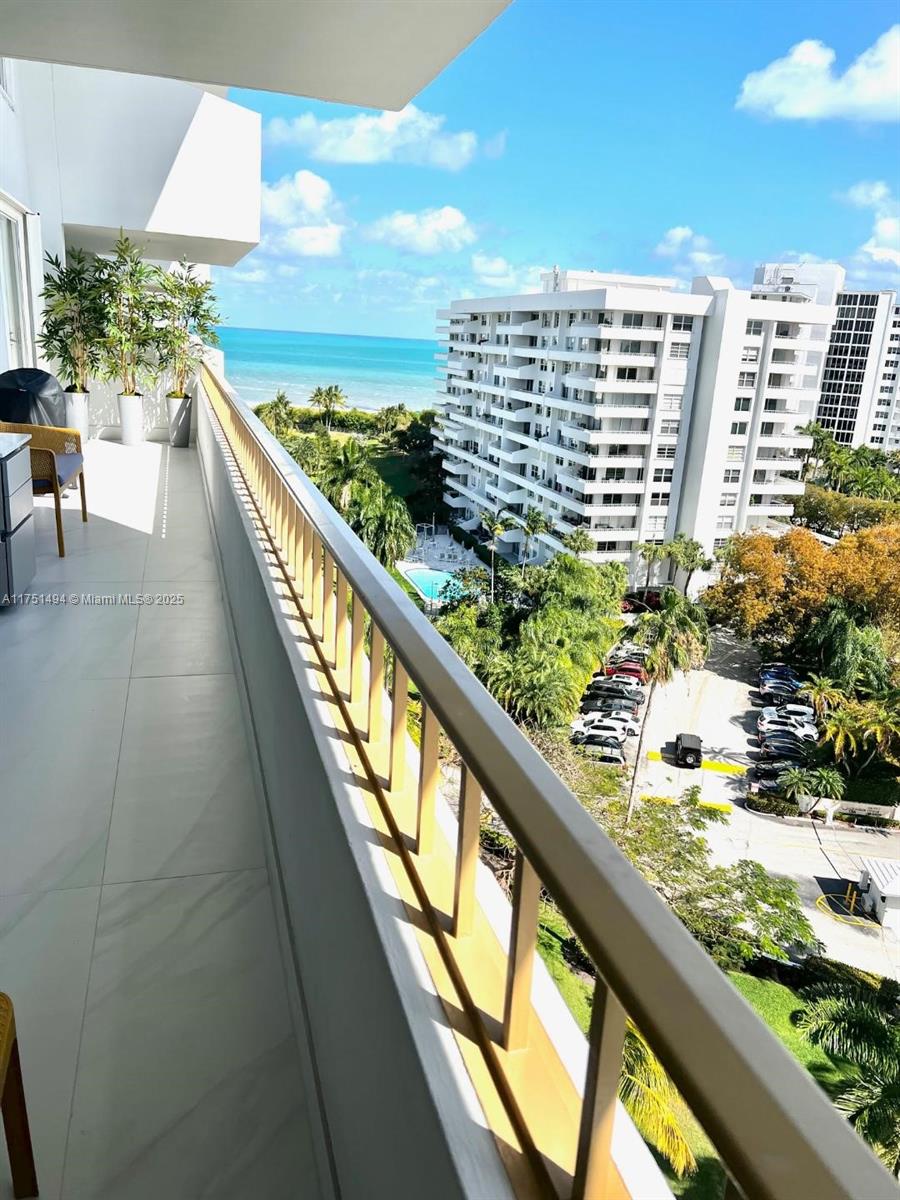 155 Ocean Lane Dr 1105, Key Biscayne, Miami-Dade County, Florida - 2 Bedrooms  
2 Bathrooms - 
