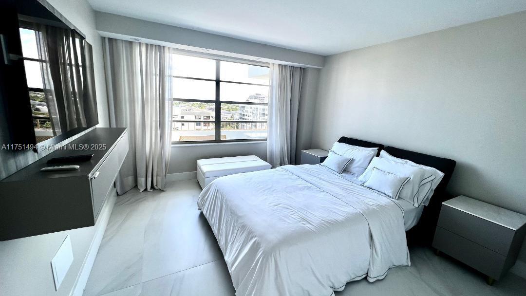 COMMODORE CLUB WEST CONDO - Residential Lease