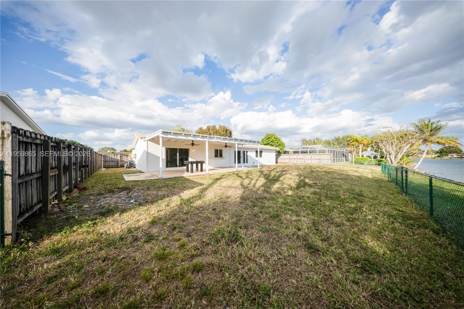 KENDALE LAKES SEC EIGHT - Residential