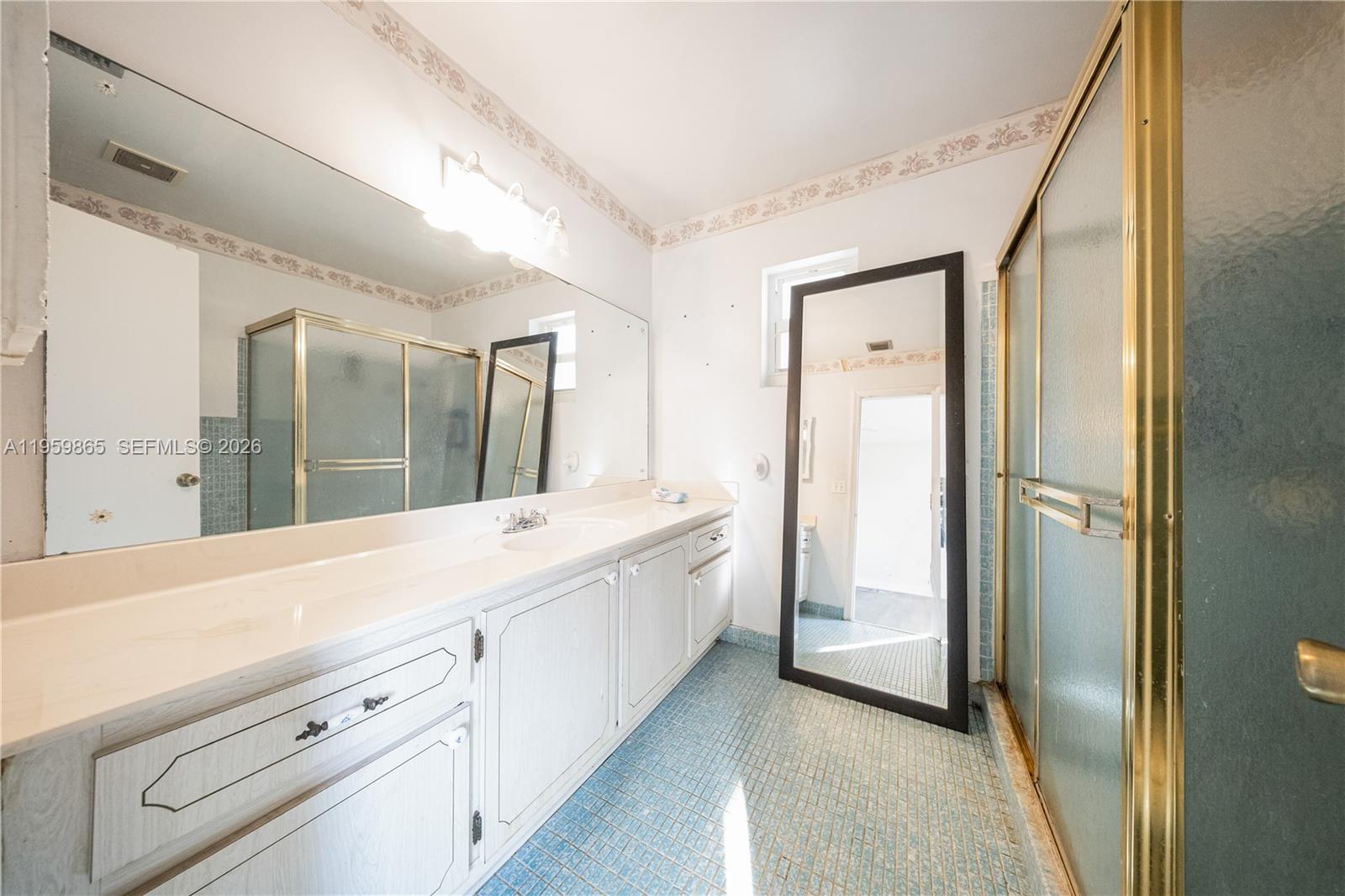 KENDALE LAKES SEC EIGHT - Residential