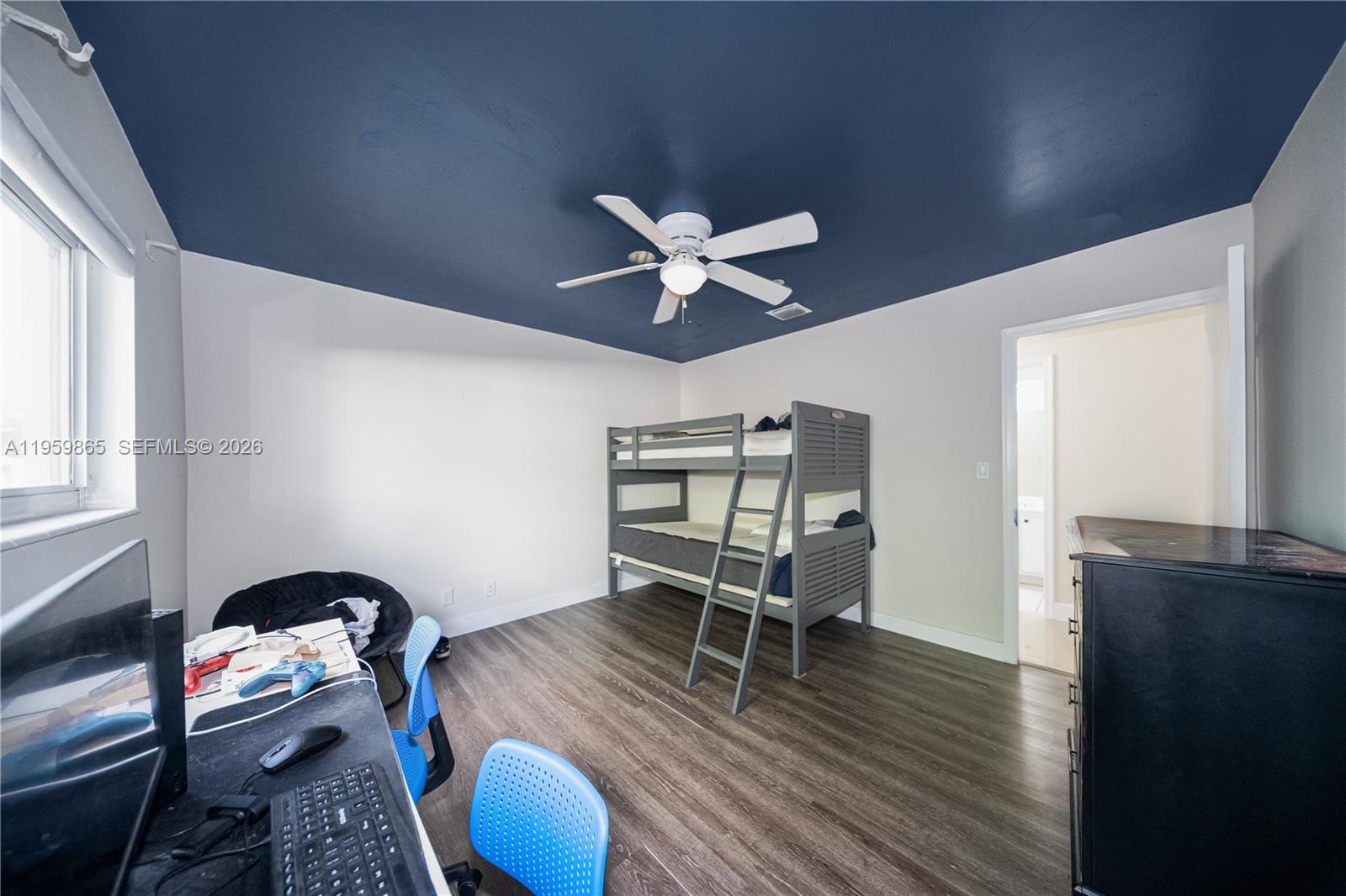 KENDALE LAKES SEC EIGHT - Residential