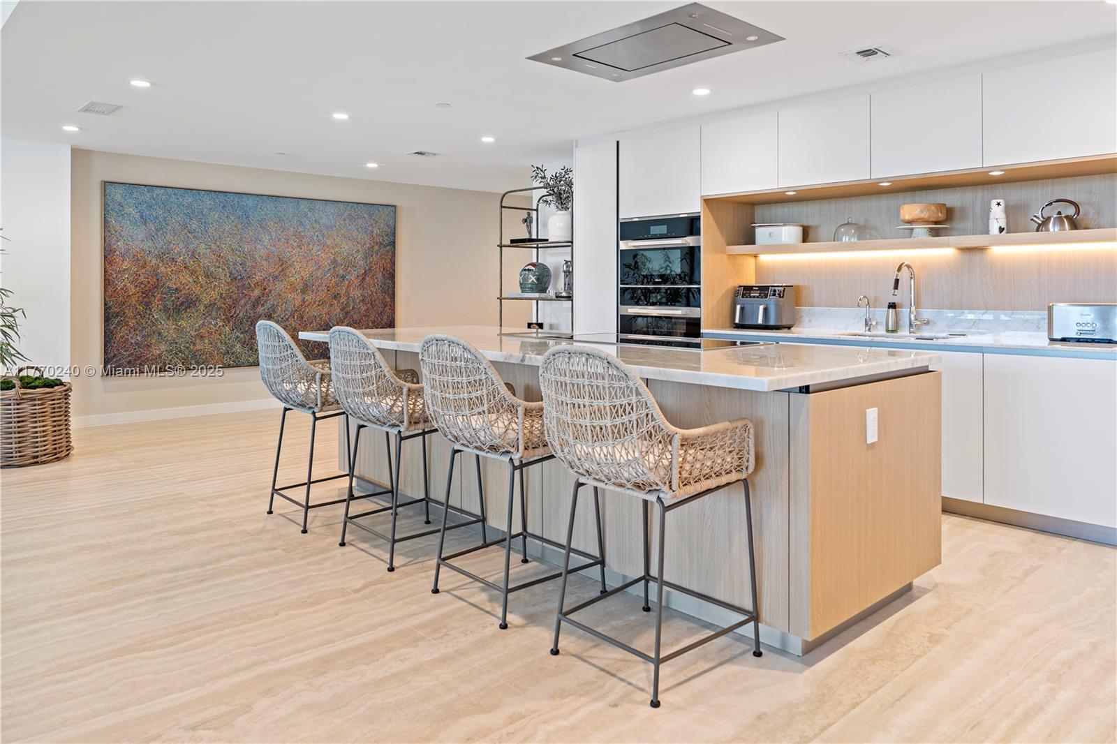 ONDA CONDO - Residential