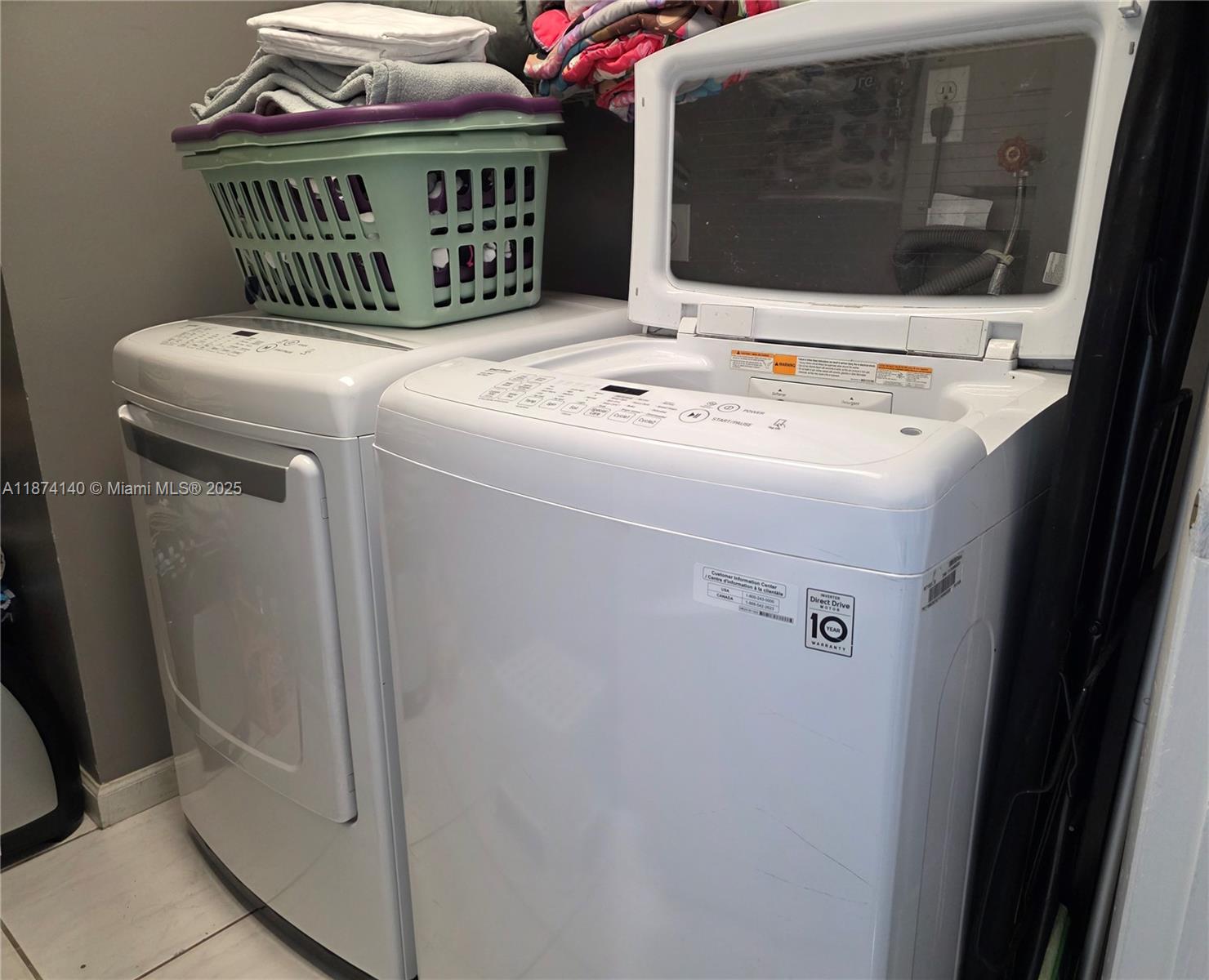 COUNTRY WALK TOWNHOUSES - Residential