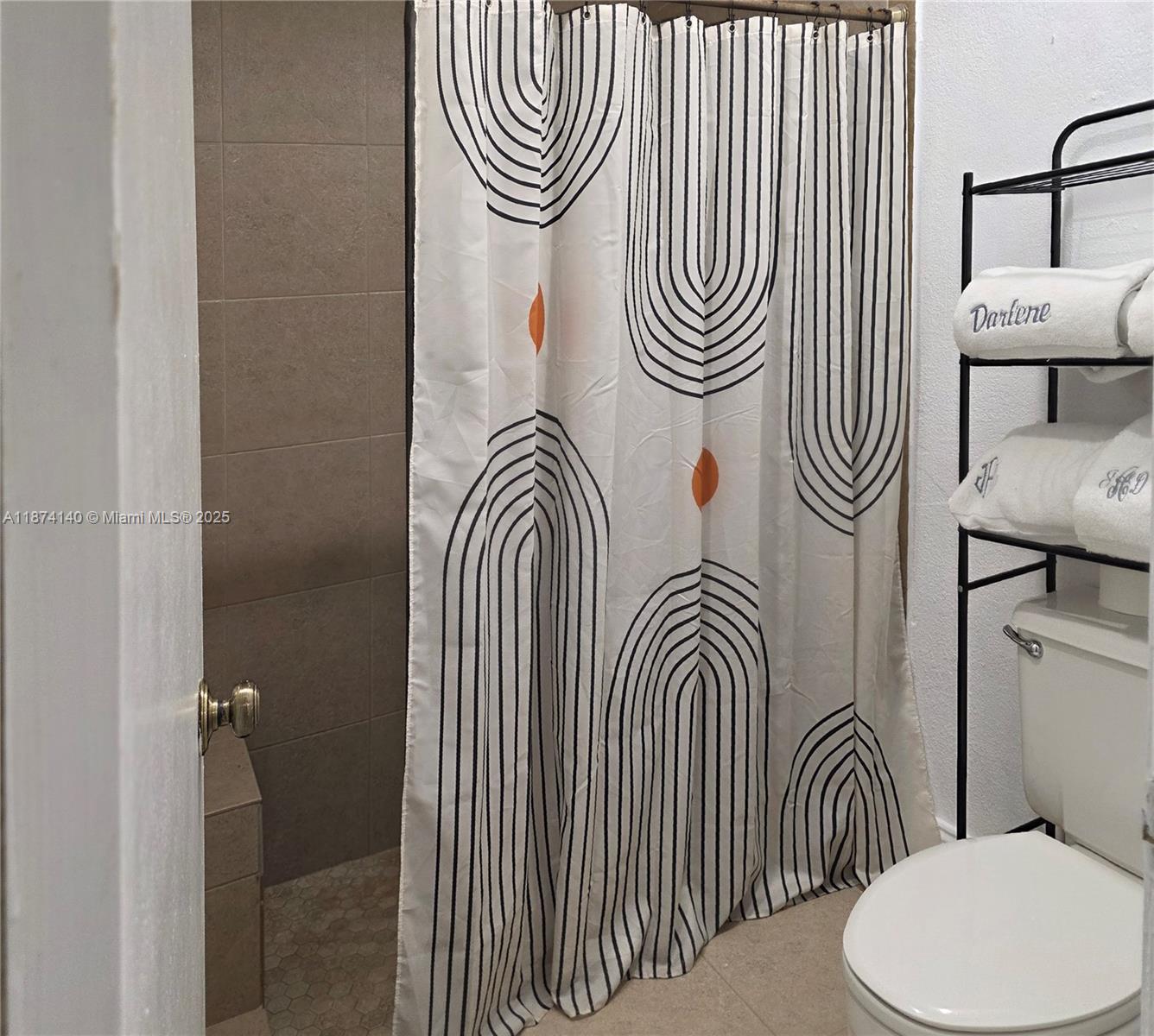 COUNTRY WALK TOWNHOUSES - Residential