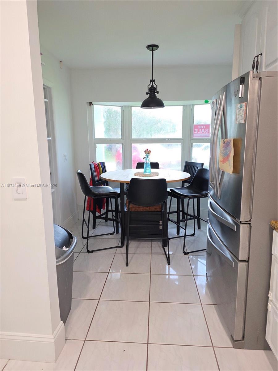 COUNTRY WALK TOWNHOUSES - Residential