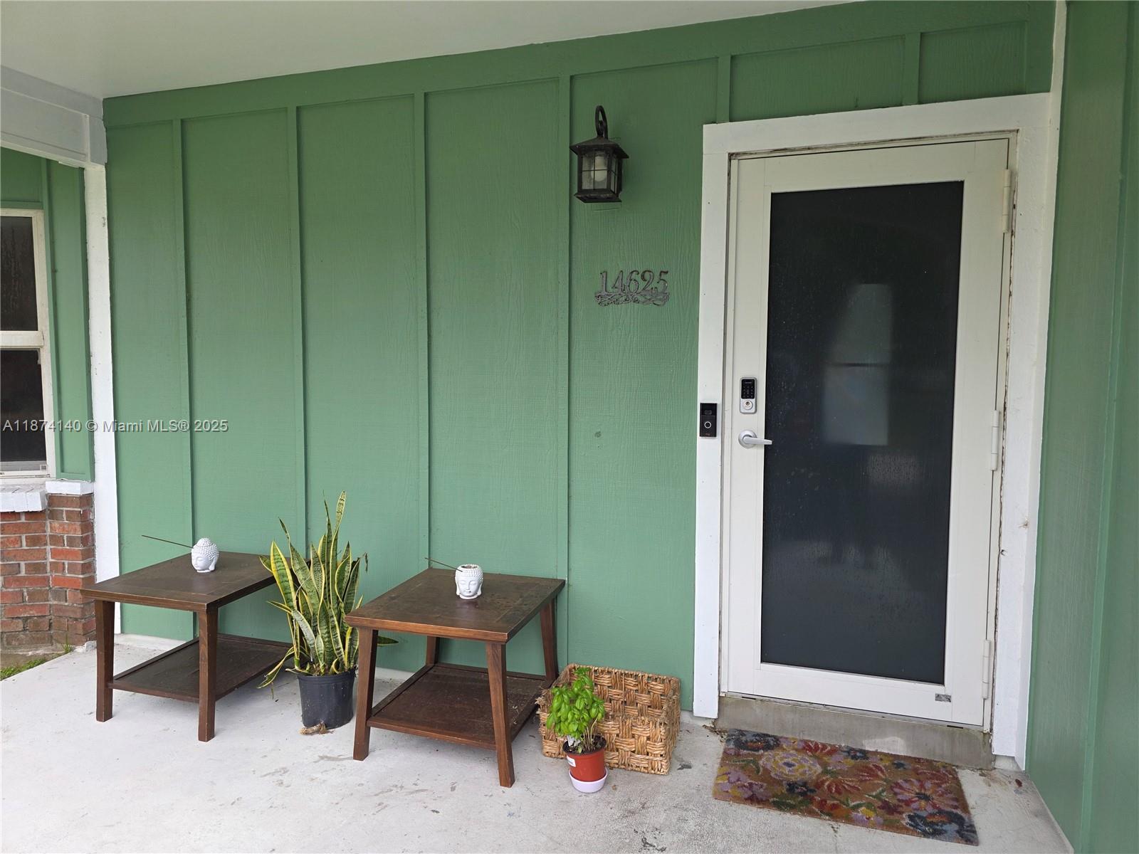 COUNTRY WALK TOWNHOUSES - Residential