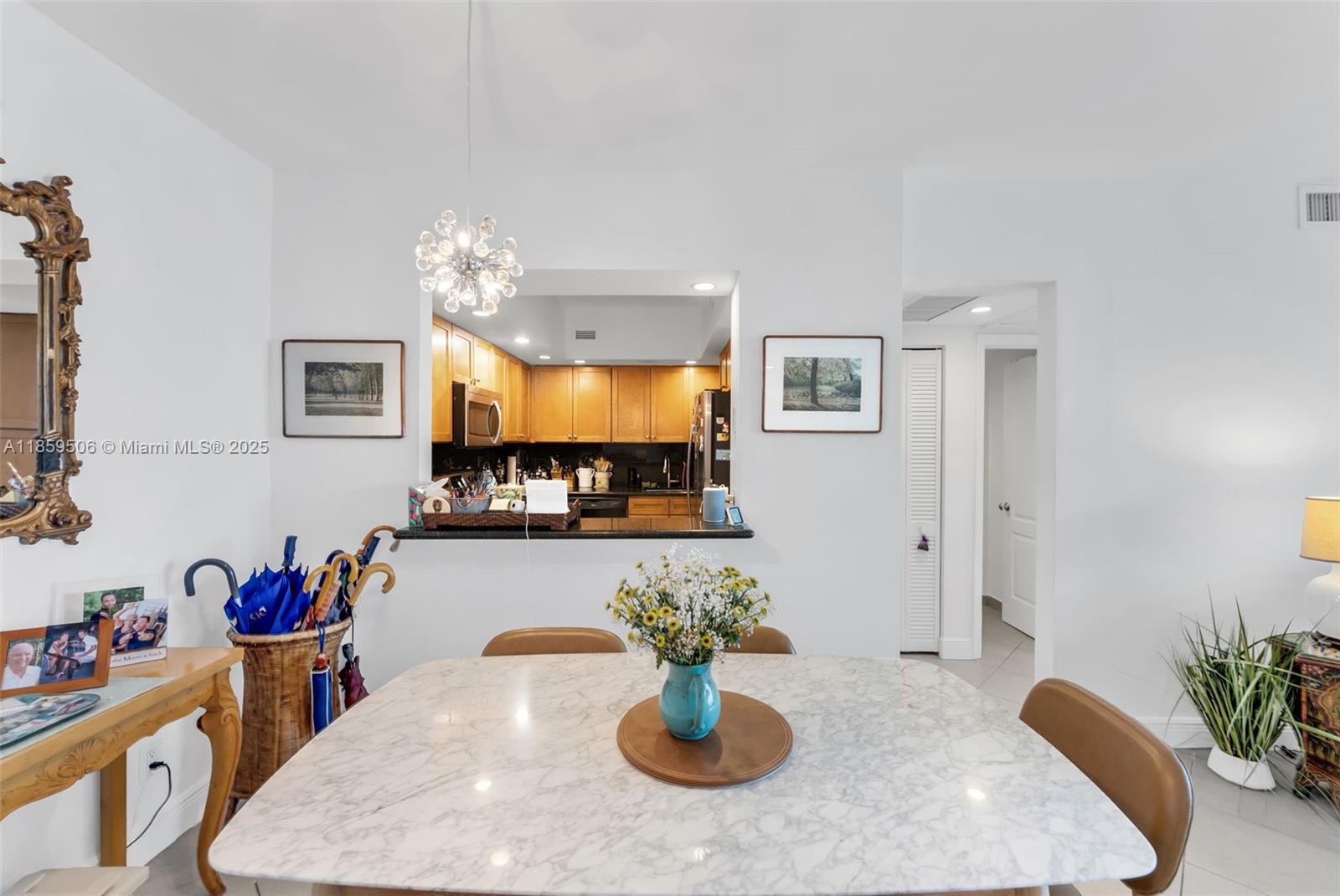 5600 CONDO - Residential