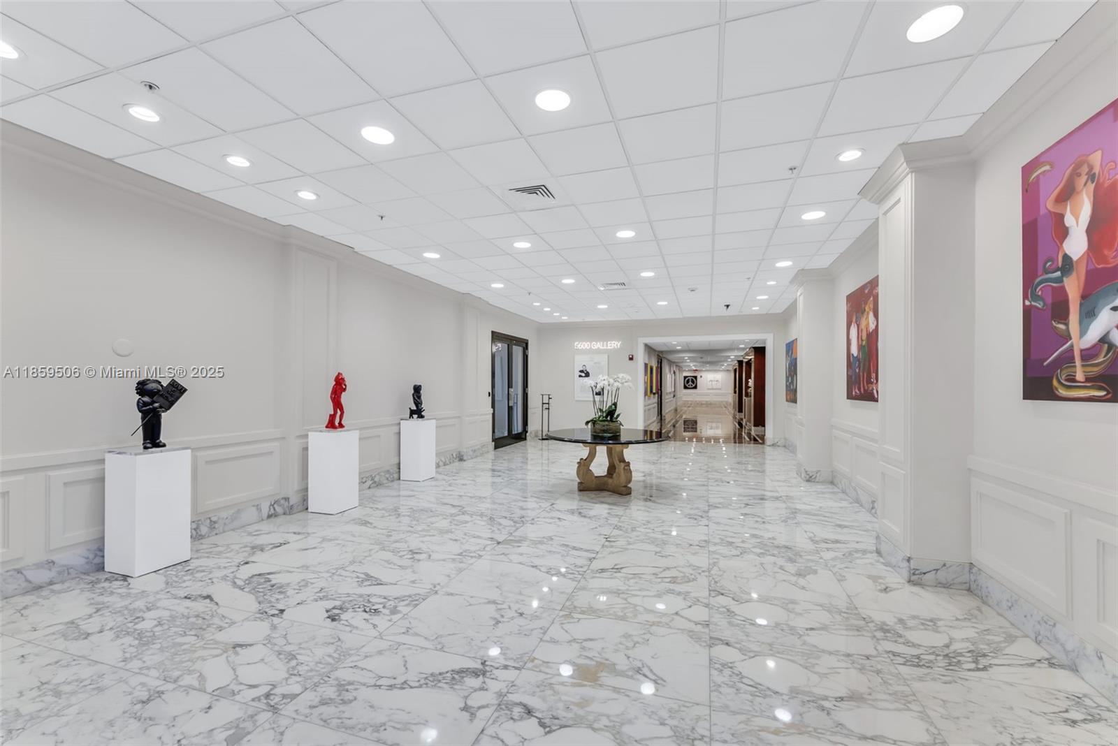 5600 CONDO - Residential